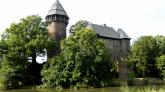 Heute zählt Burg Linn zu den größten Wasserburgen am Niederrhein.